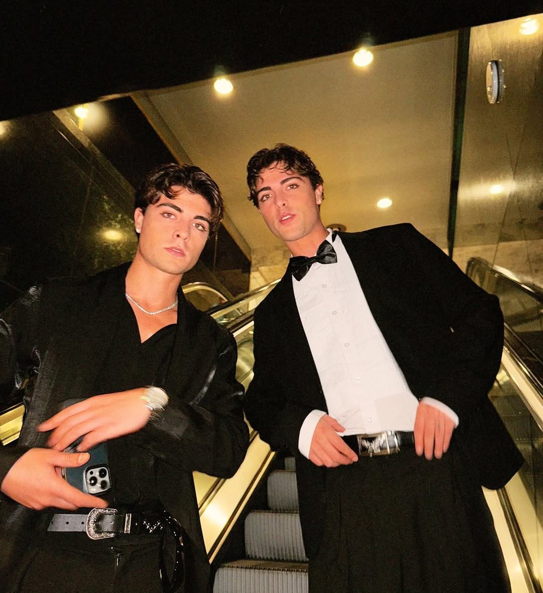 Un rato por los @latingrammys 🏆🖤 (1)